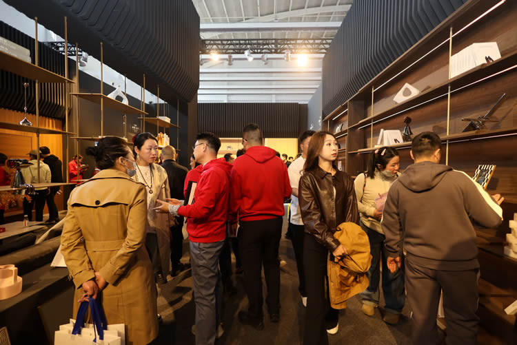 Z6尊龙全屋定造亮相沈阳家博会，书写各人居时期新篇章